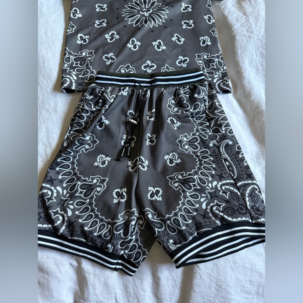 LOLA & THE BOY 🩶 BOYS BANDANA SET Sz 10 🩶 sold out - Picture 10 of 11